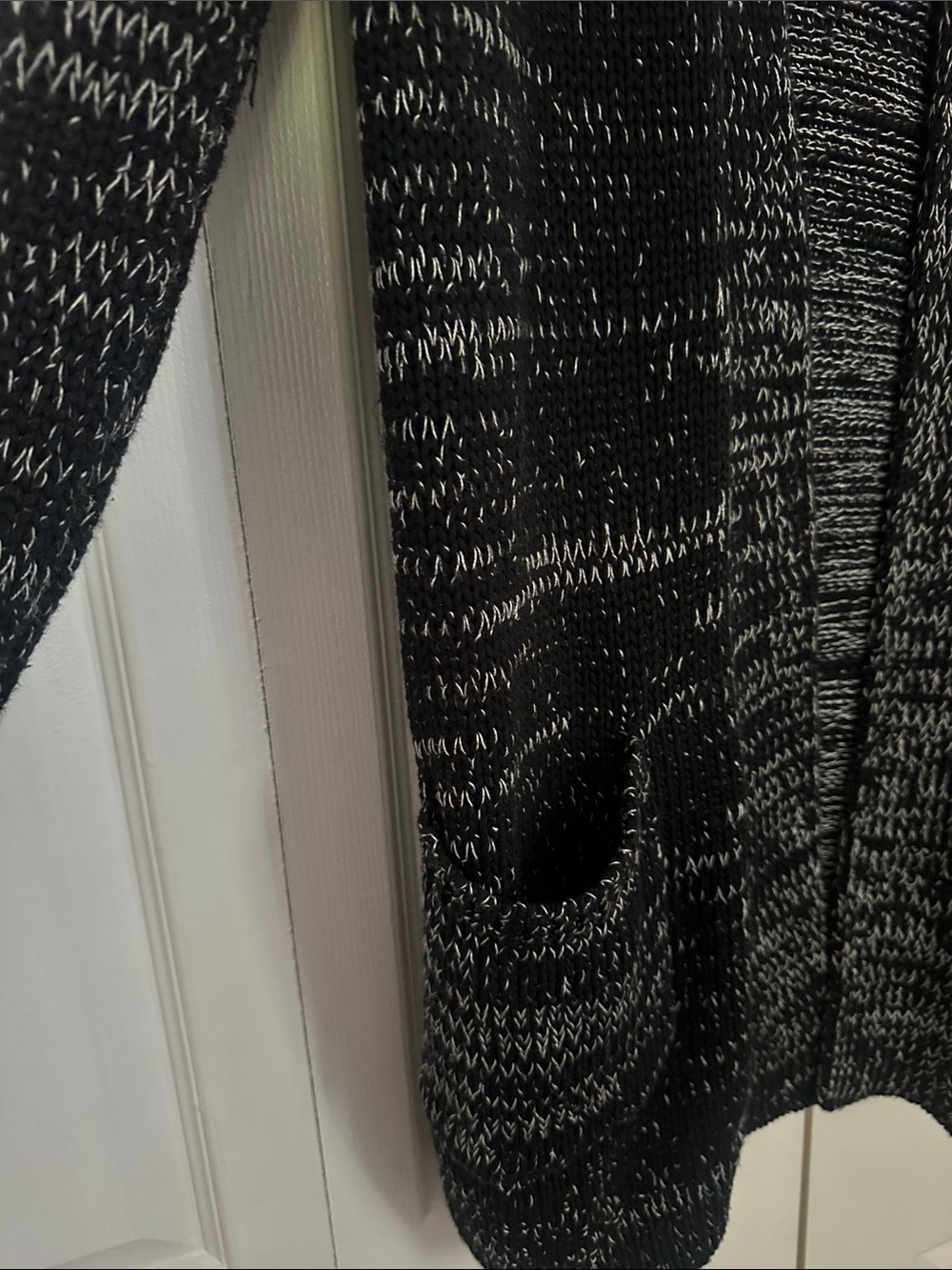 GAP Black & White Marled Open-Front Cardigan - Picture 3 of 4